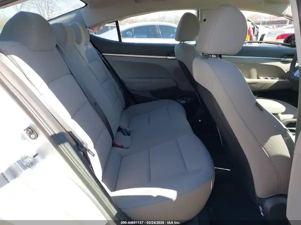 KMHD74LFXKU842310 2019 HYUNDAI ELANTRA - Image 8