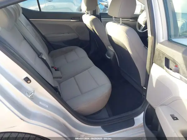 KMHD74LFXKU864226 2019 HYUNDAI ELANTRA - Image 8