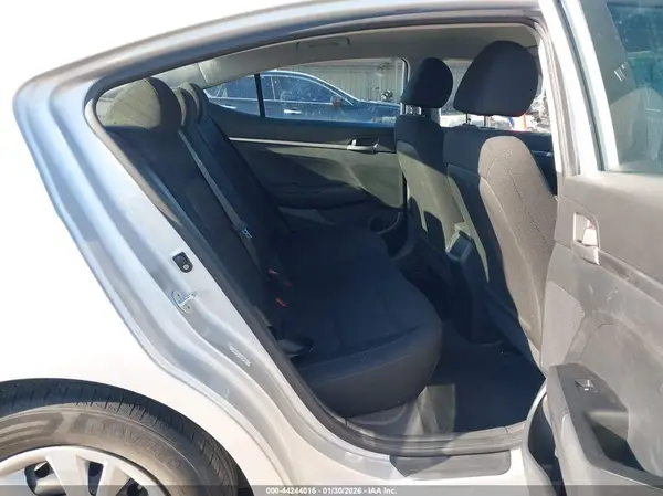 KMHD74LFXKU866087 2019 HYUNDAI ELANTRA - Image 8