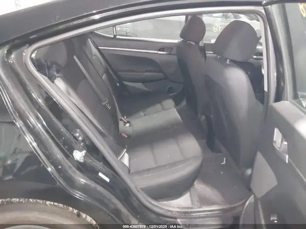 KMHD74LFXKU875727 2019 HYUNDAI ELANTRA - Image 8