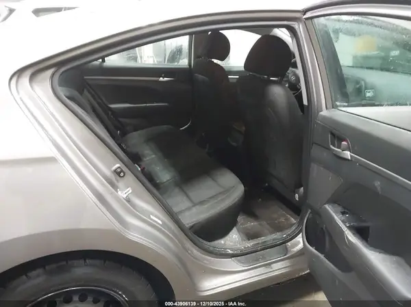 KMHD74LFXLU900224 2020 HYUNDAI ELANTRA - Image 8