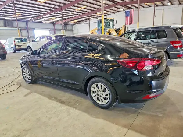KMHD74LFXLU928914 2020 HYUNDAI ELANTRA - Image 2