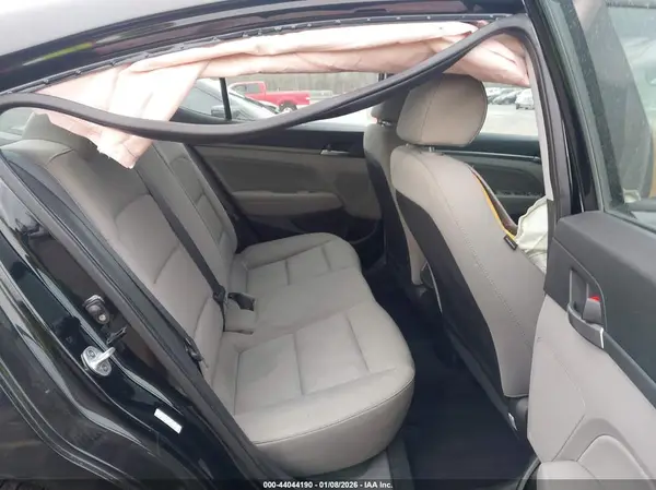 KMHD84LF0HU060460 2017 HYUNDAI ELANTRA - Image 8