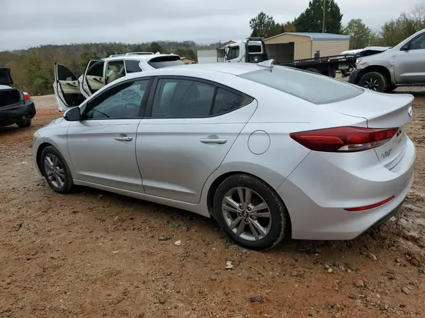 KMHD84LF0HU064427 2017 HYUNDAI ELANTRA - Image 2