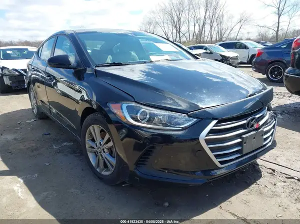 KMHD84LF0HU065657 2017 HYUNDAI ELANTRA - Image 1