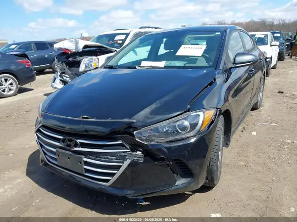 KMHD84LF0HU065657 2017 HYUNDAI ELANTRA - Image 2