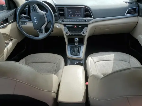 KMHD84LF0HU070230 2017 HYUNDAI ELANTRA - Image 8