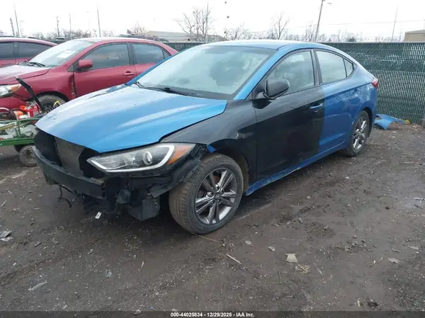 KMHD84LF0HU070888 2017 HYUNDAI ELANTRA - Image 2