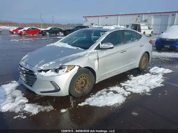 KMHD84LF0HU085696 2017 HYUNDAI ELANTRA - Image 2