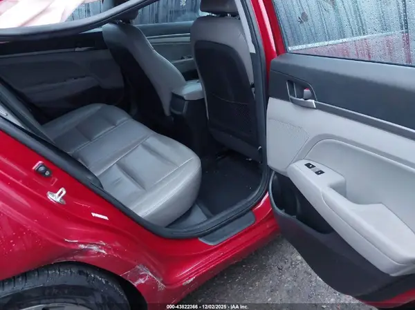 KMHD84LF0HU102187 2017 HYUNDAI ELANTRA - Image 8