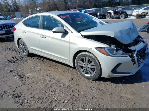 KMHD84LF0HU102593 2017 HYUNDAI ELANTRA - Image 1