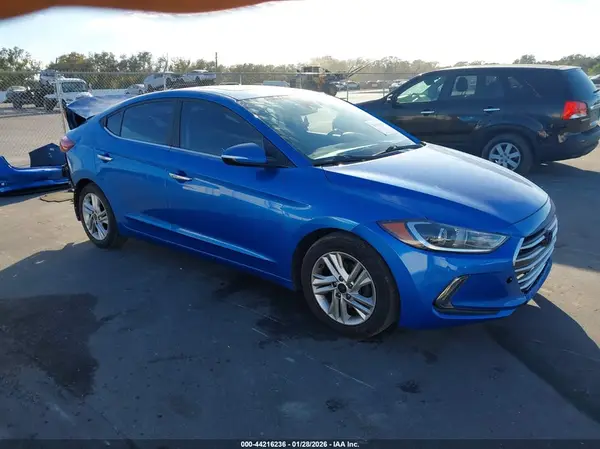 KMHD84LF0HU118535 2017 HYUNDAI ELANTRA - Image 1