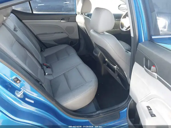 KMHD84LF0HU118535 2017 HYUNDAI ELANTRA - Image 8