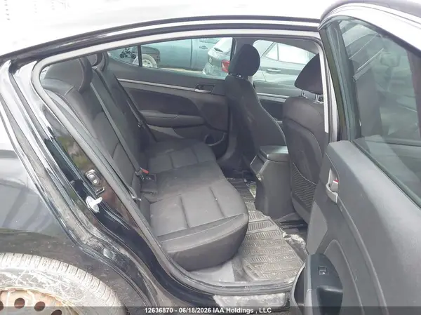 KMHD84LF0HU137957 2017 HYUNDAI ELANTRA - Image 8