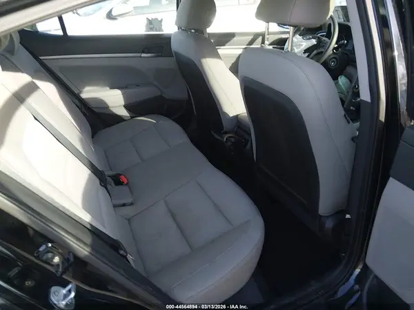 KMHD84LF0HU147016 2017 HYUNDAI ELANTRA - Image 8