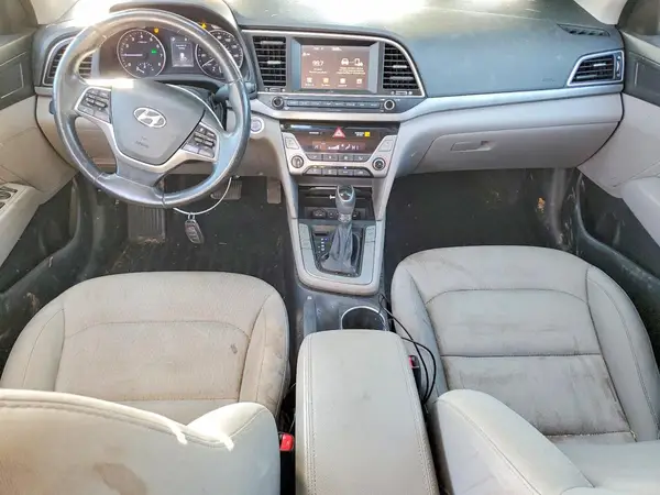 KMHD84LF0HU151308 2017 HYUNDAI ELANTRA - Image 8
