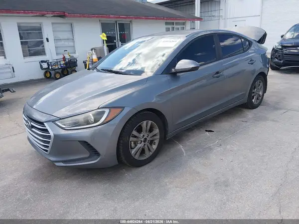 KMHD84LF0HU151826 2017 HYUNDAI ELANTRA - Image 2