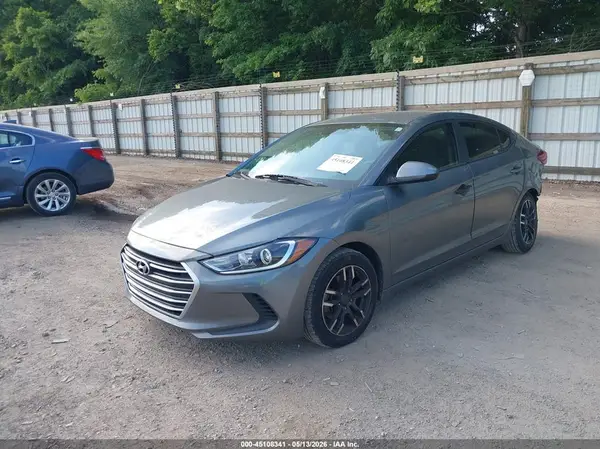 KMHD84LF0HU153981 2017 HYUNDAI ELANTRA - Image 2