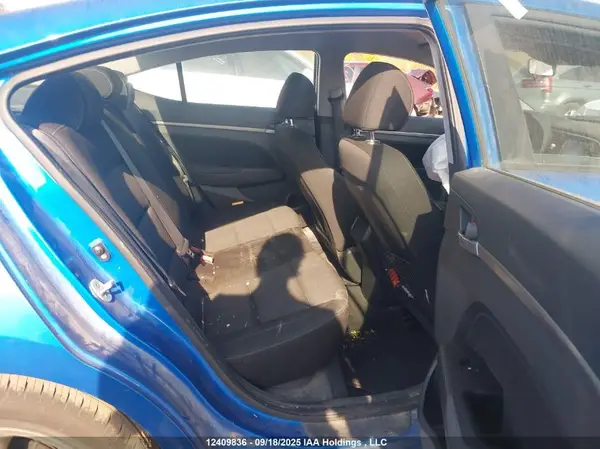 KMHD84LF0HU177410 2017 HYUNDAI ELANTRA - Image 8