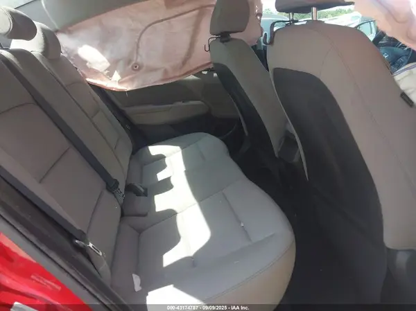 KMHD84LF0HU189783 2017 HYUNDAI ELANTRA - Image 8