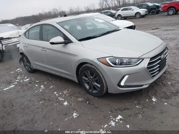 KMHD84LF0HU195244 2017 HYUNDAI ELANTRA - Image 1