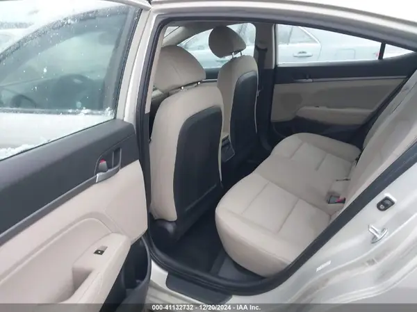 KMHD84LF0HU195244 2017 HYUNDAI ELANTRA - Image 8