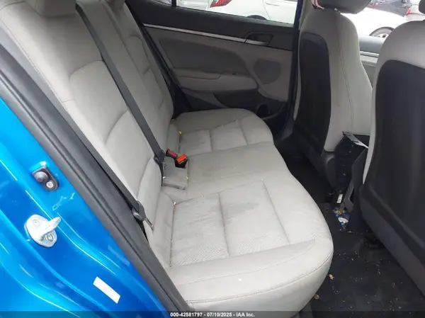 KMHD84LF0HU207649 2017 HYUNDAI ELANTRA - Image 8