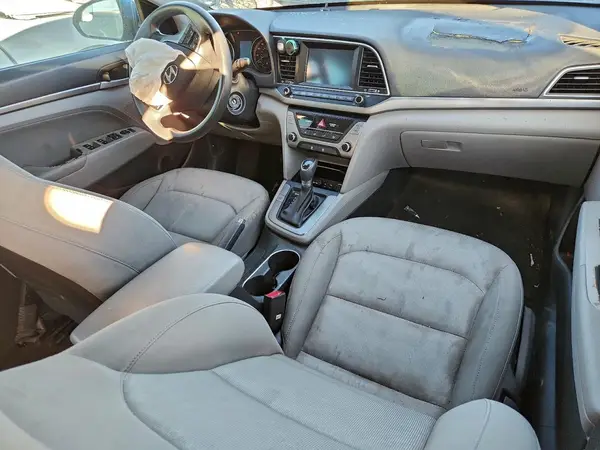 KMHD84LF0HU209353 2017 HYUNDAI ELANTRA - Image 8