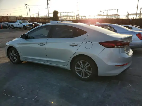 KMHD84LF0HU210714 2017 HYUNDAI ELANTRA - Image 2