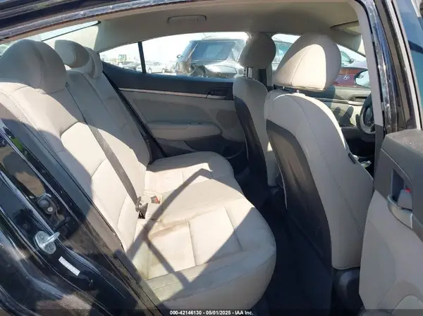 KMHD84LF0HU214293 2017 HYUNDAI ELANTRA - Image 8