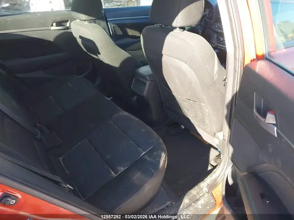 KMHD84LF0HU221793 2017 HYUNDAI ELANTRA - Image 8