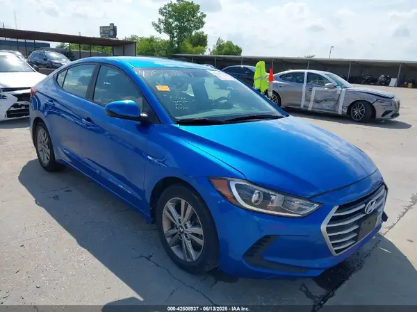 KMHD84LF0HU224614 2017 HYUNDAI ELANTRA - Image 1