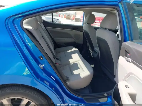 KMHD84LF0HU224614 2017 HYUNDAI ELANTRA - Image 8