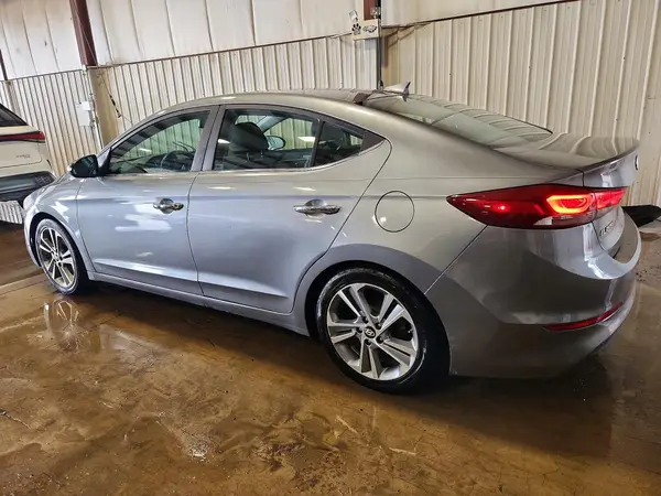 KMHD84LF0HU225293 2017 HYUNDAI ELANTRA - Image 2
