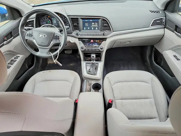 KMHD84LF0HU225472 2017 HYUNDAI ELANTRA - Image 8