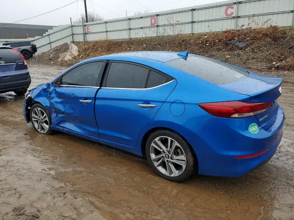 KMHD84LF0HU227335 2017 HYUNDAI ELANTRA - Image 2