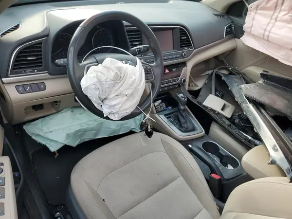 KMHD84LF0HU237153 2017 HYUNDAI ELANTRA - Image 8