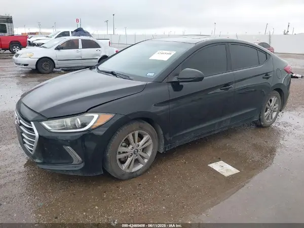 KMHD84LF0HU240750 2017 HYUNDAI ELANTRA - Image 2
