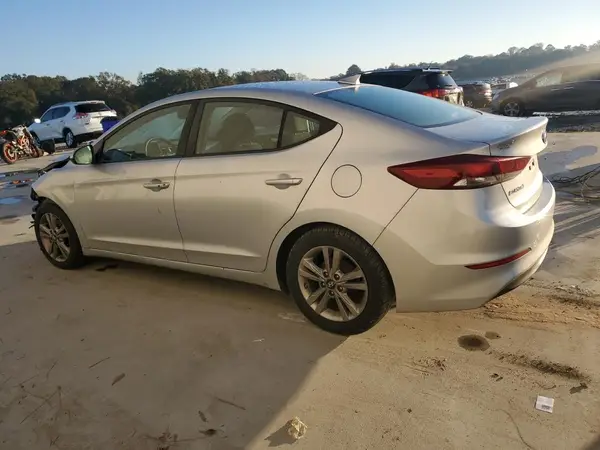 KMHD84LF0HU240795 2017 HYUNDAI ELANTRA - Image 2
