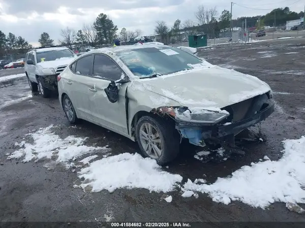 KMHD84LF0HU250596 2017 HYUNDAI ELANTRA - Image 1
