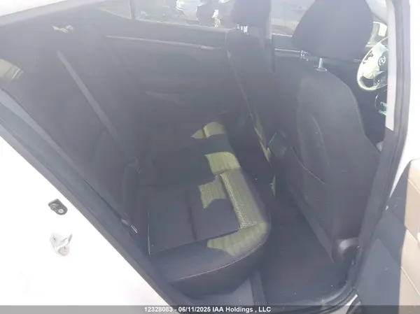 KMHD84LF0HU250789 2017 HYUNDAI ELANTRA - Image 8