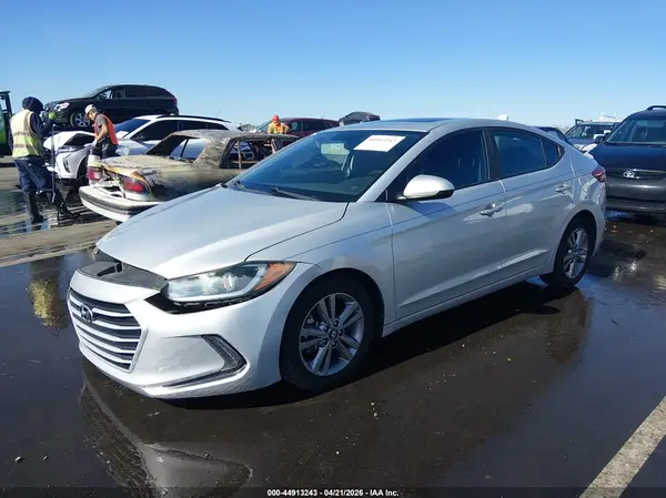 KMHD84LF0HU252316 2017 HYUNDAI ELANTRA - Image 2