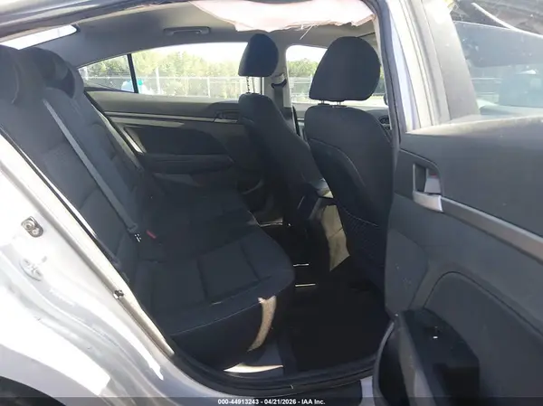 KMHD84LF0HU252316 2017 HYUNDAI ELANTRA - Image 8