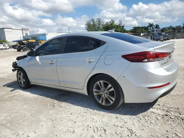 KMHD84LF0HU272517 2017 HYUNDAI ELANTRA - Image 2