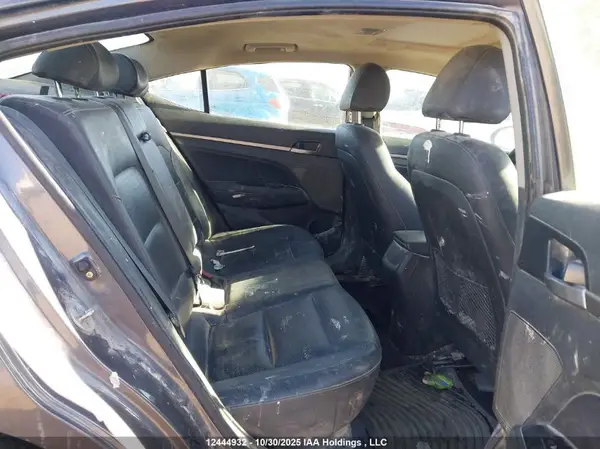 KMHD84LF0HU293643 2017 HYUNDAI ELANTRA - Image 8