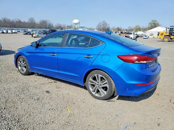 KMHD84LF0HU303829 2017 HYUNDAI ELANTRA - Image 2