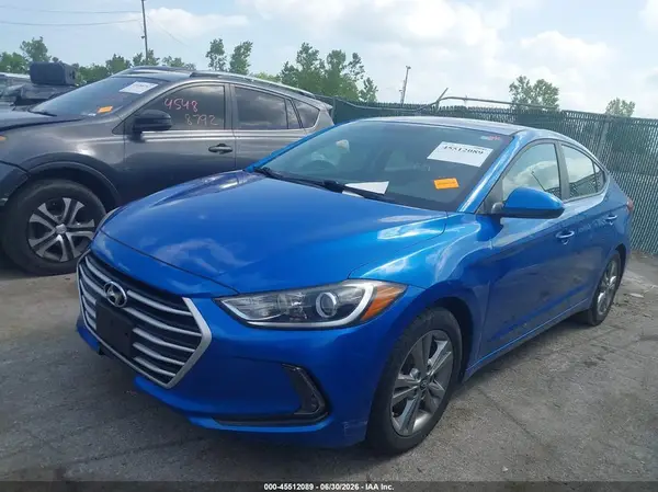 KMHD84LF0HU327063 2017 HYUNDAI ELANTRA - Image 2