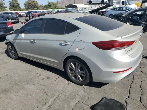 KMHD84LF0HU327399 2017 HYUNDAI ELANTRA - Image 2