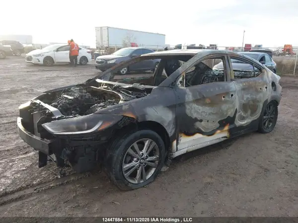 KMHD84LF0HU335485 2017 HYUNDAI ELANTRA - Image 2