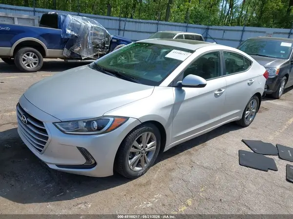 KMHD84LF0HU357888 2017 HYUNDAI ELANTRA - Image 2